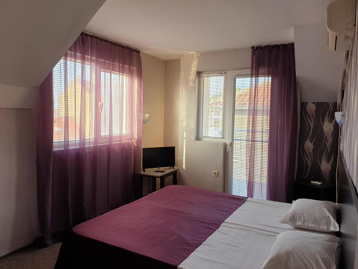 Guest House Taligarov Pomorie Eksteriør bilde