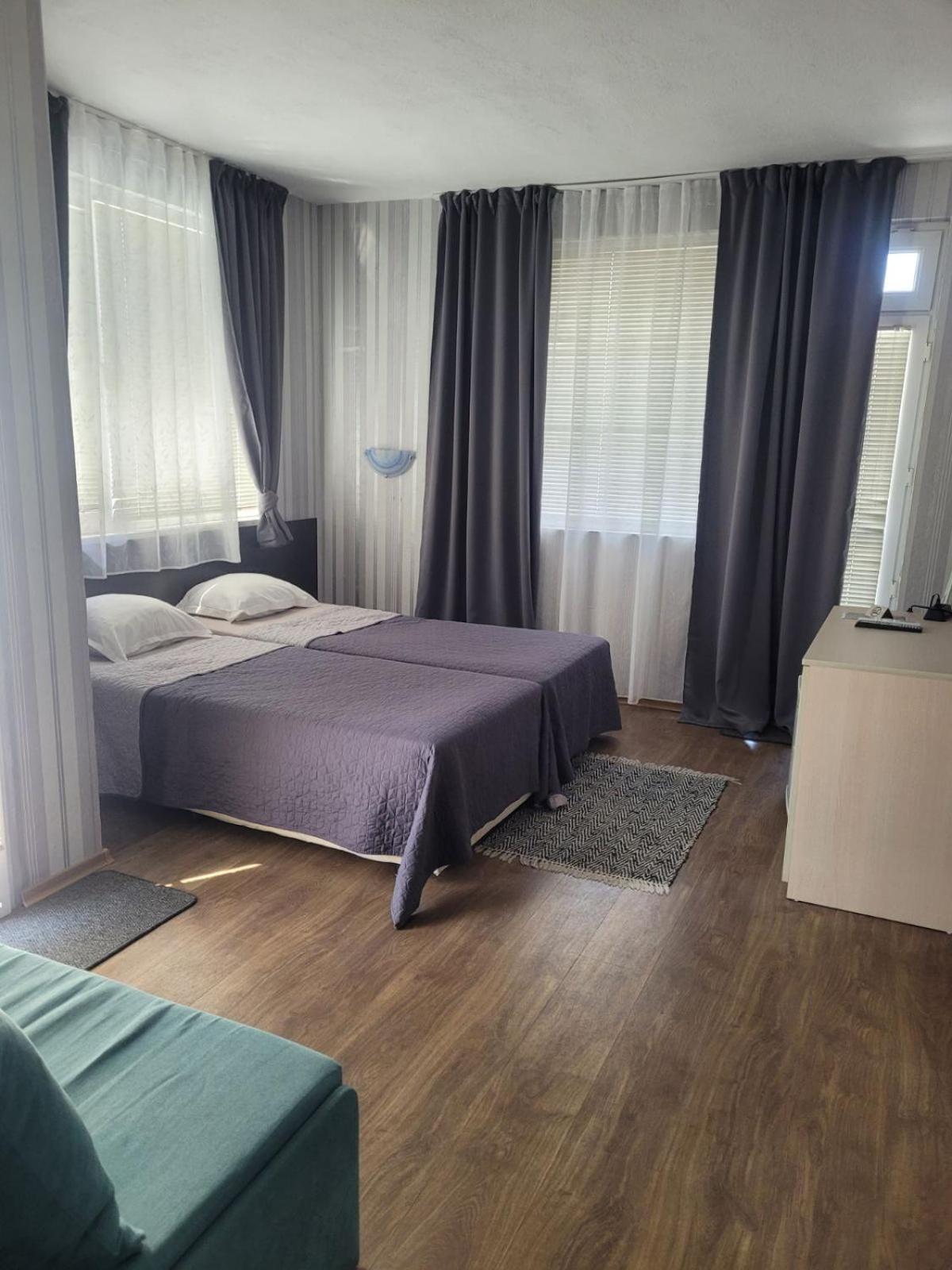 Guest House Taligarov Pomorie Eksteriør bilde